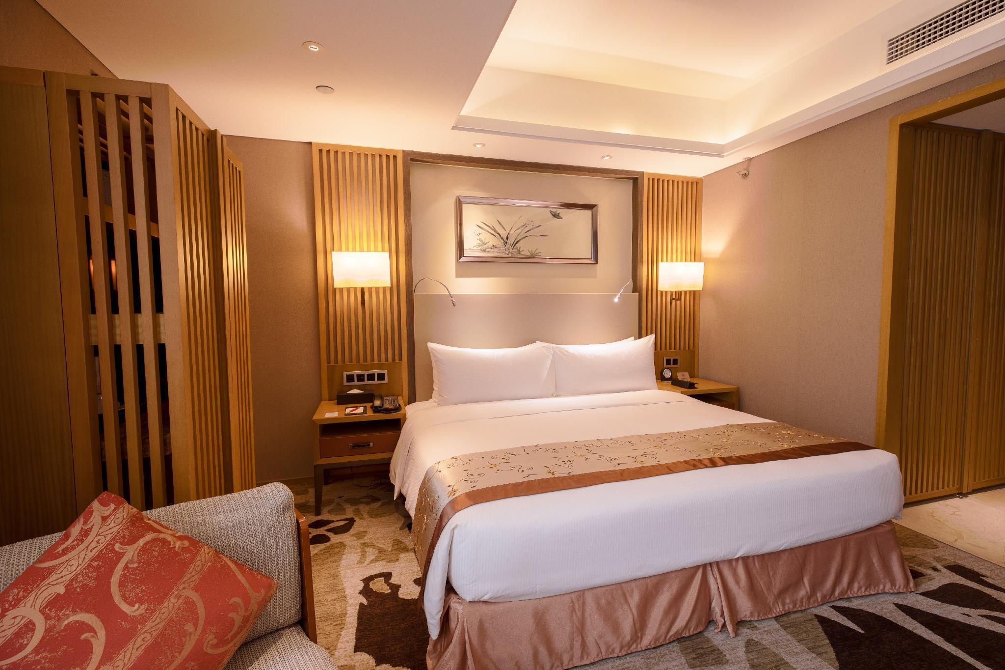 Ramada Plaza By Wyndham Fuzhou South Hotel Exterior photo